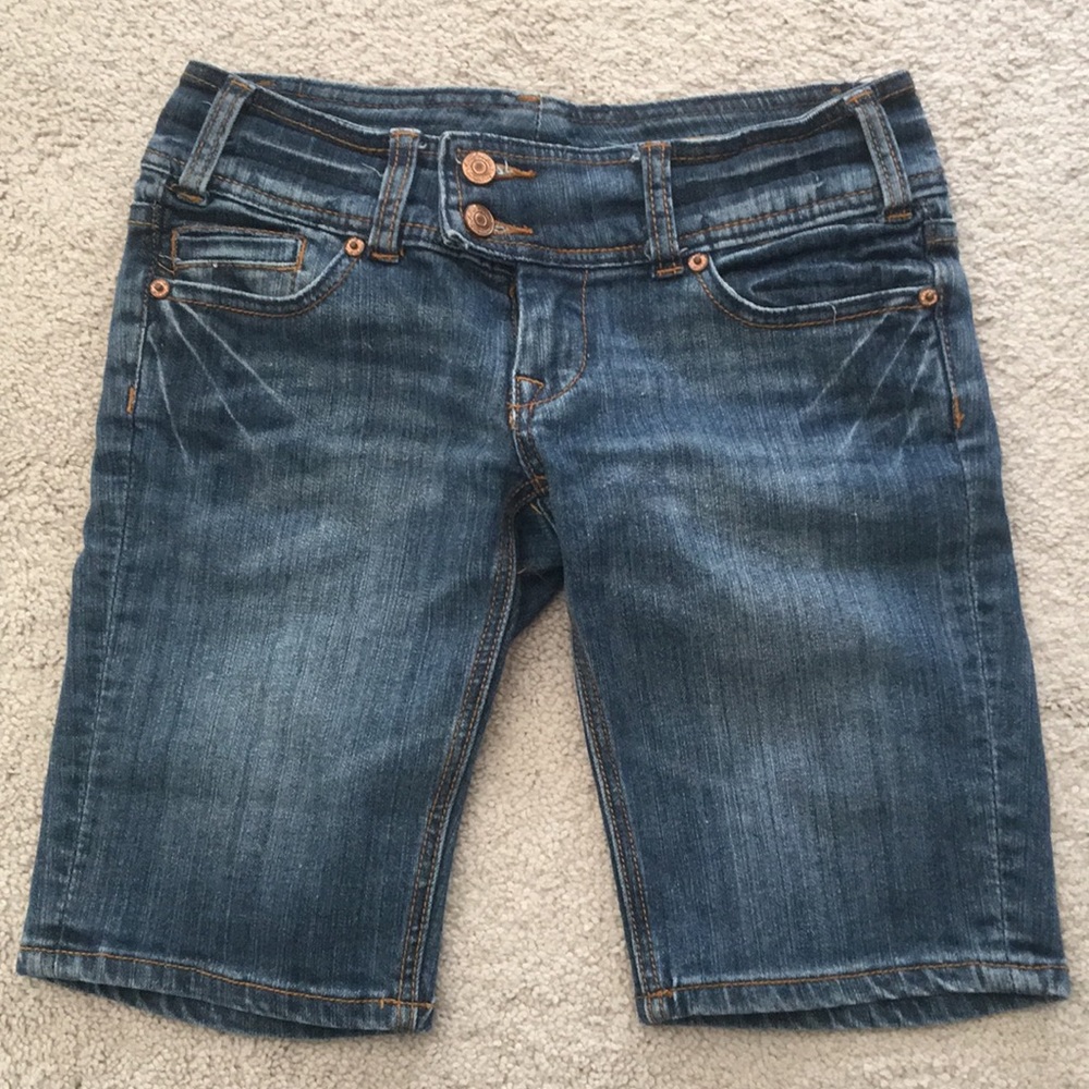 Like New “Seven7” Jean shorts